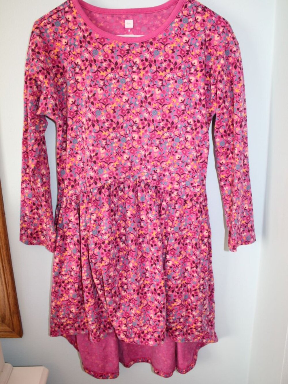 TEA COLLECTION Size 8 Pink Sunrise Floral Long Sleeve Dress Asymmetrical Hem EUC